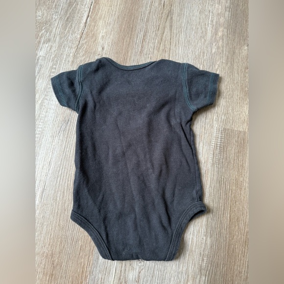 Philadelphia Eagles Onesie Baby Size 9-12 Mo Black Green - Picture 4 of 6